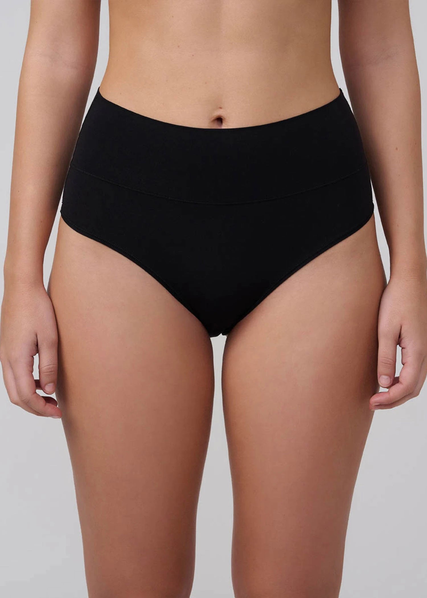 תחתון מידי גבוה שחור - לויטקס Levitex