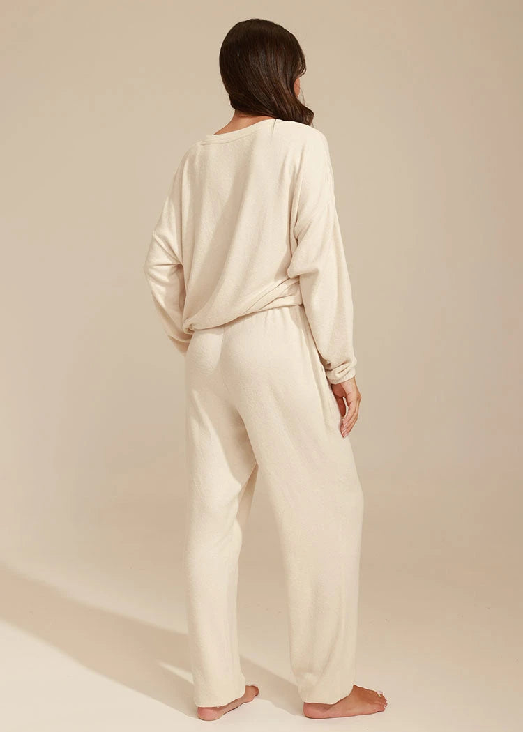 סט סריג רך טופ בלוזון ומכנס ג’וגר OFF WHITE Femina