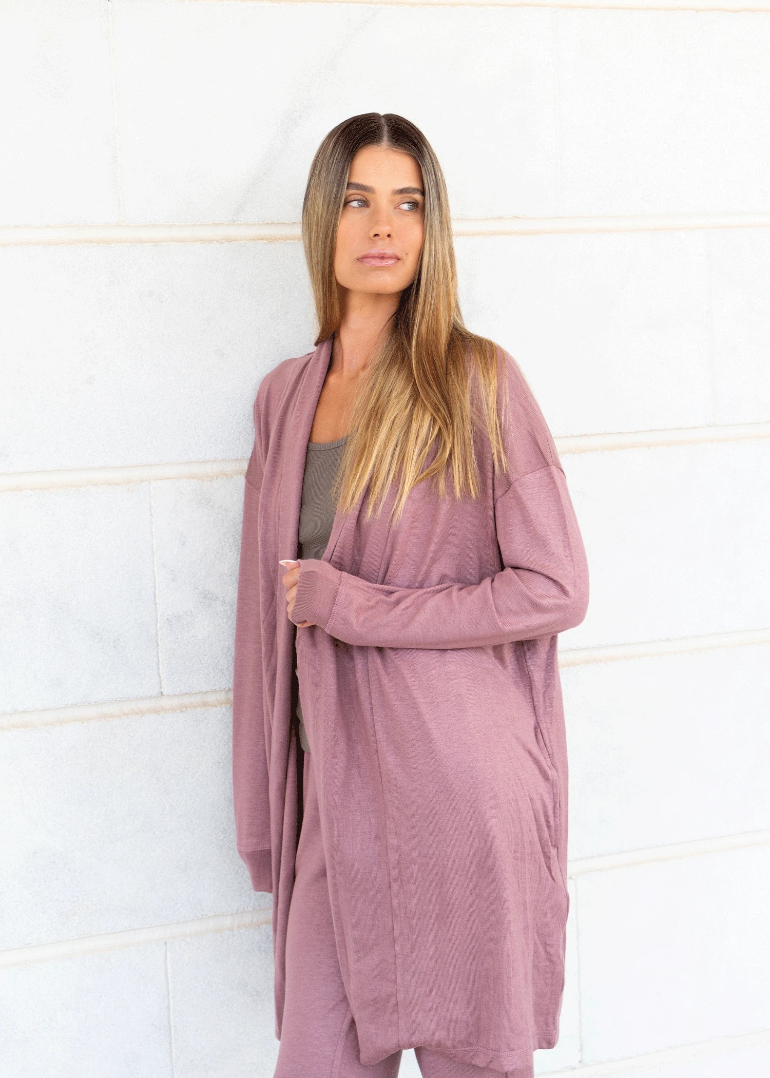 עליונית שרוול ארוך עם כיסים סגול - לויטקס Levitex