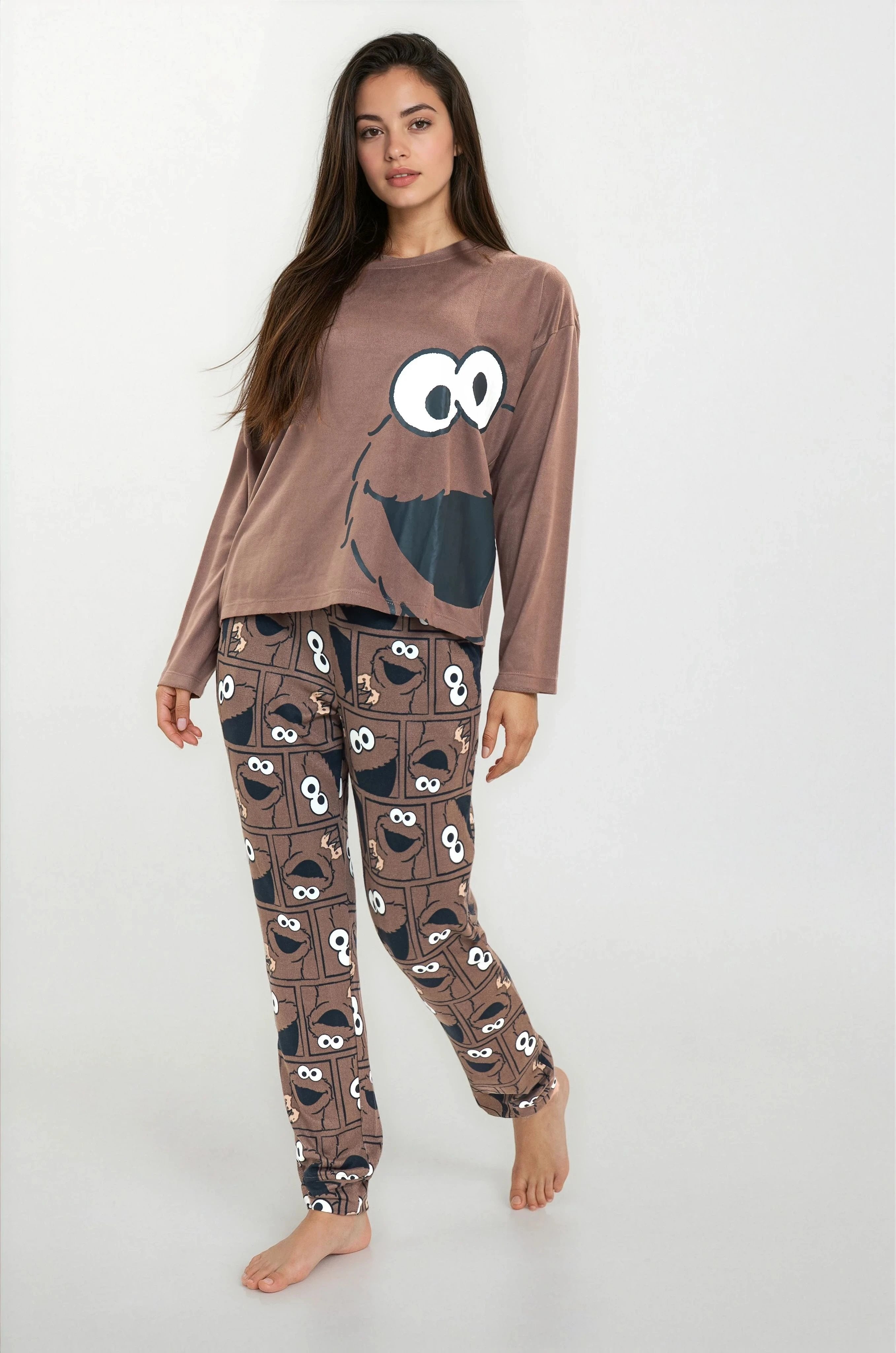 פיג'מה נשים ניקי האצ'י SEASAME STREET חום אופק חול ים