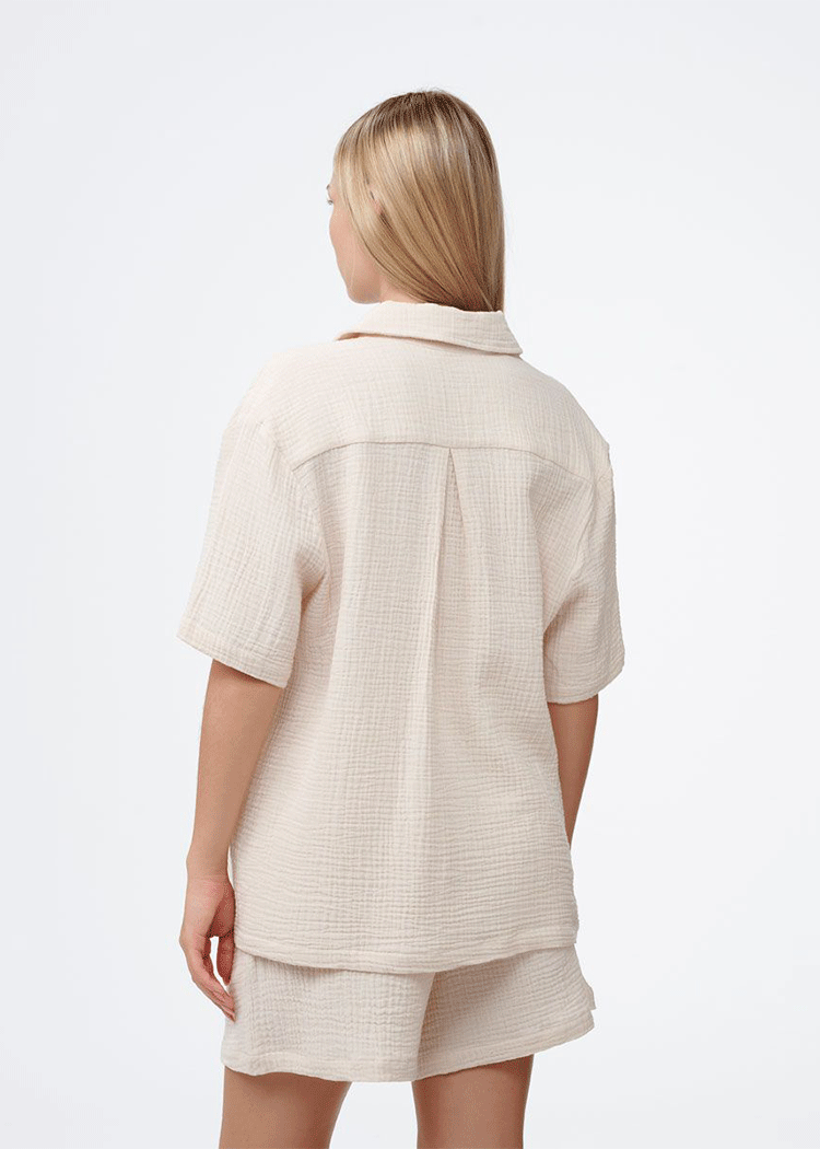 סט פיגמה טטרה 2 חלקים חולצה מכופתרת ומכנסון בז' Femina