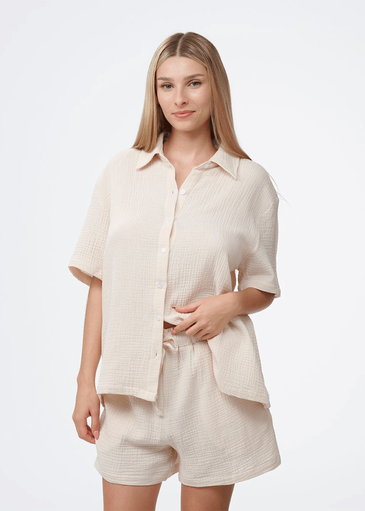 סט פיגמה טטרה 2 חלקים חולצה מכופתרת ומכנסון בז' Femina