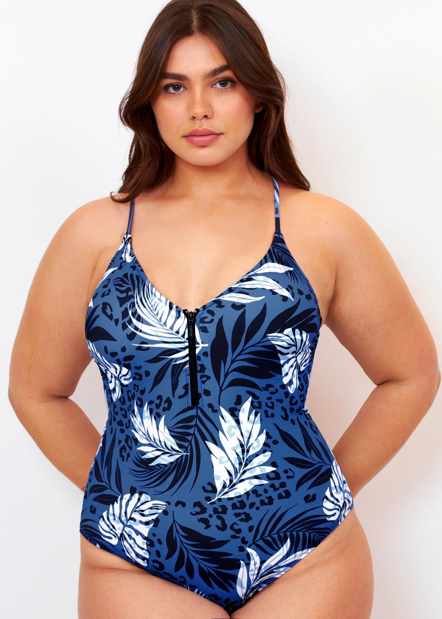 בגד ים שלם עם רוכסן קשירה בגב הדפס כחול/לבן - לויטקס Levitex