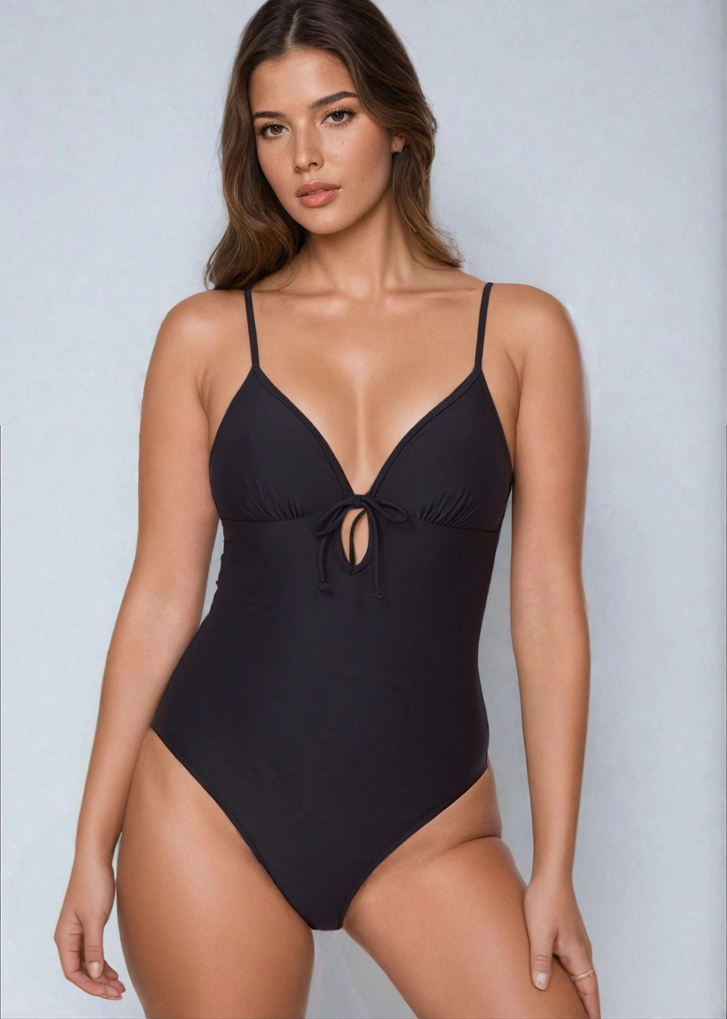 בגד ים שלם מחטב שרוך שחור - לויטקס Levitex