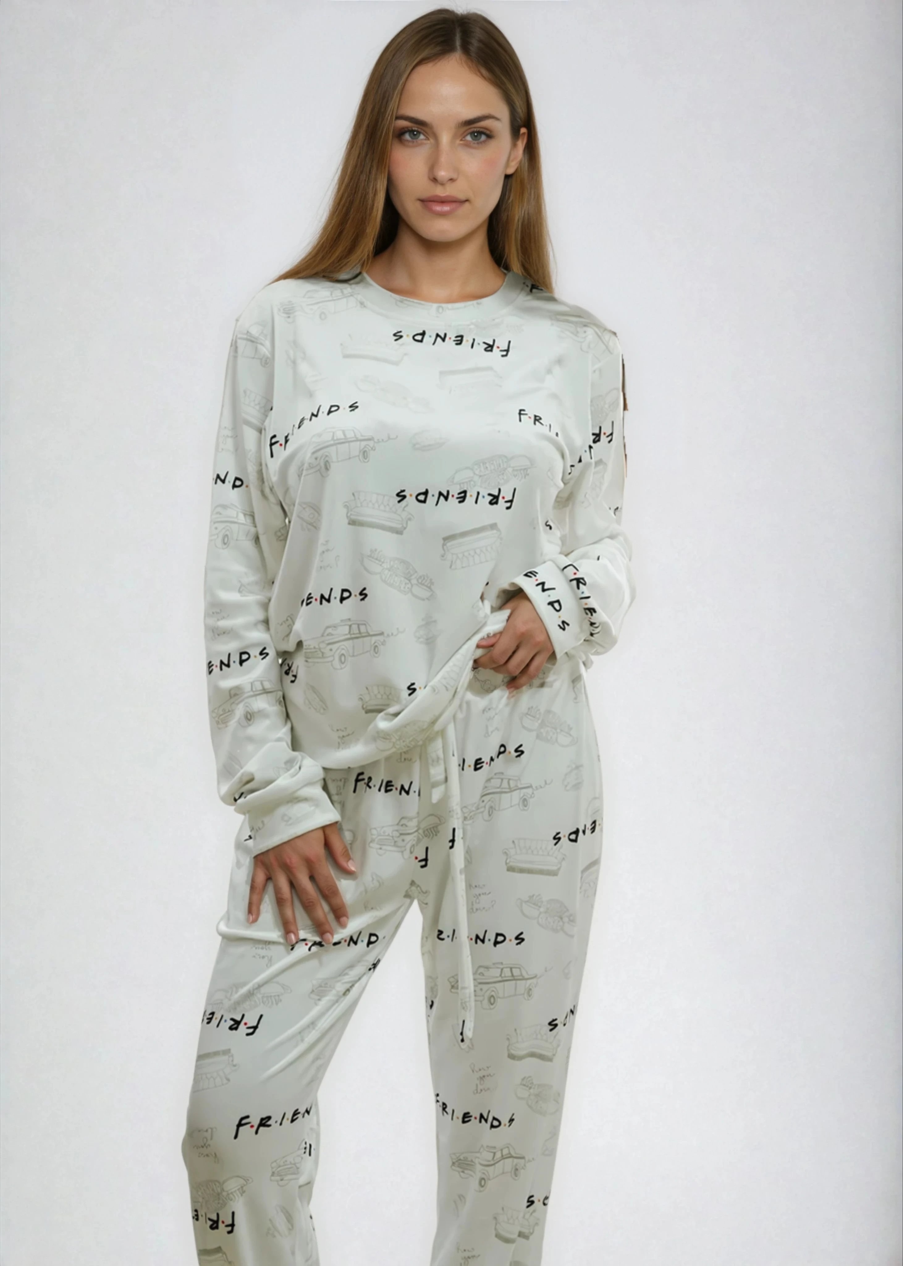 פיג'מה נשים סופטי ניקי FRIENDS שמנת אופק חול ים