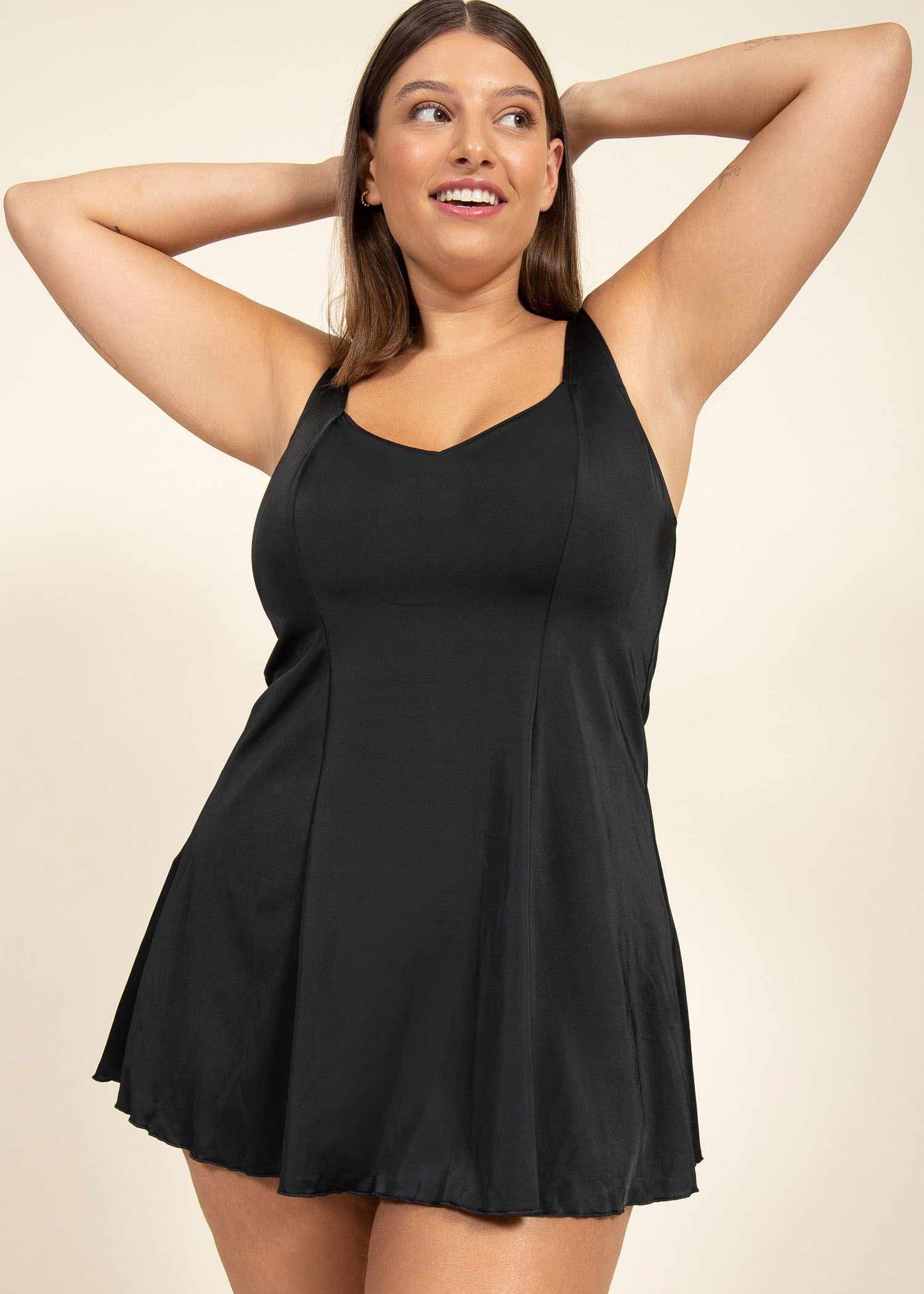 בגד ים שמלה מחטב בצבע שחור בגזרת פרינסס - לויטקס Levitex