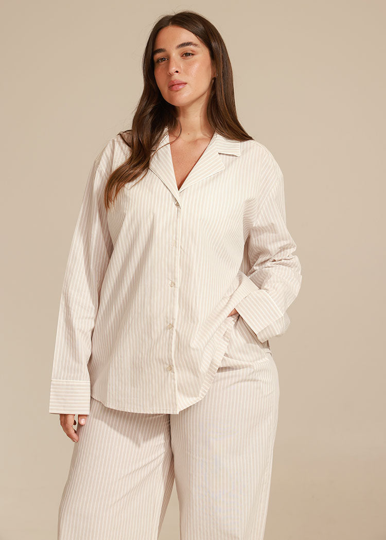סט אריג פסים אבן ולבן עם צווארון דש קלאסי NATURAL STRIPES
